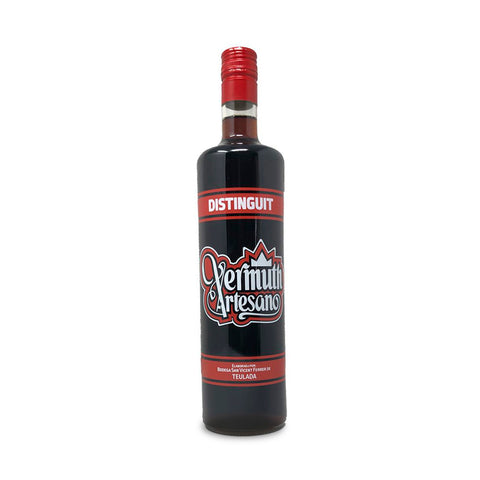 Distinguit Vermut artesanal moscatel de Bodega Teulada. Caja 6 botellas.